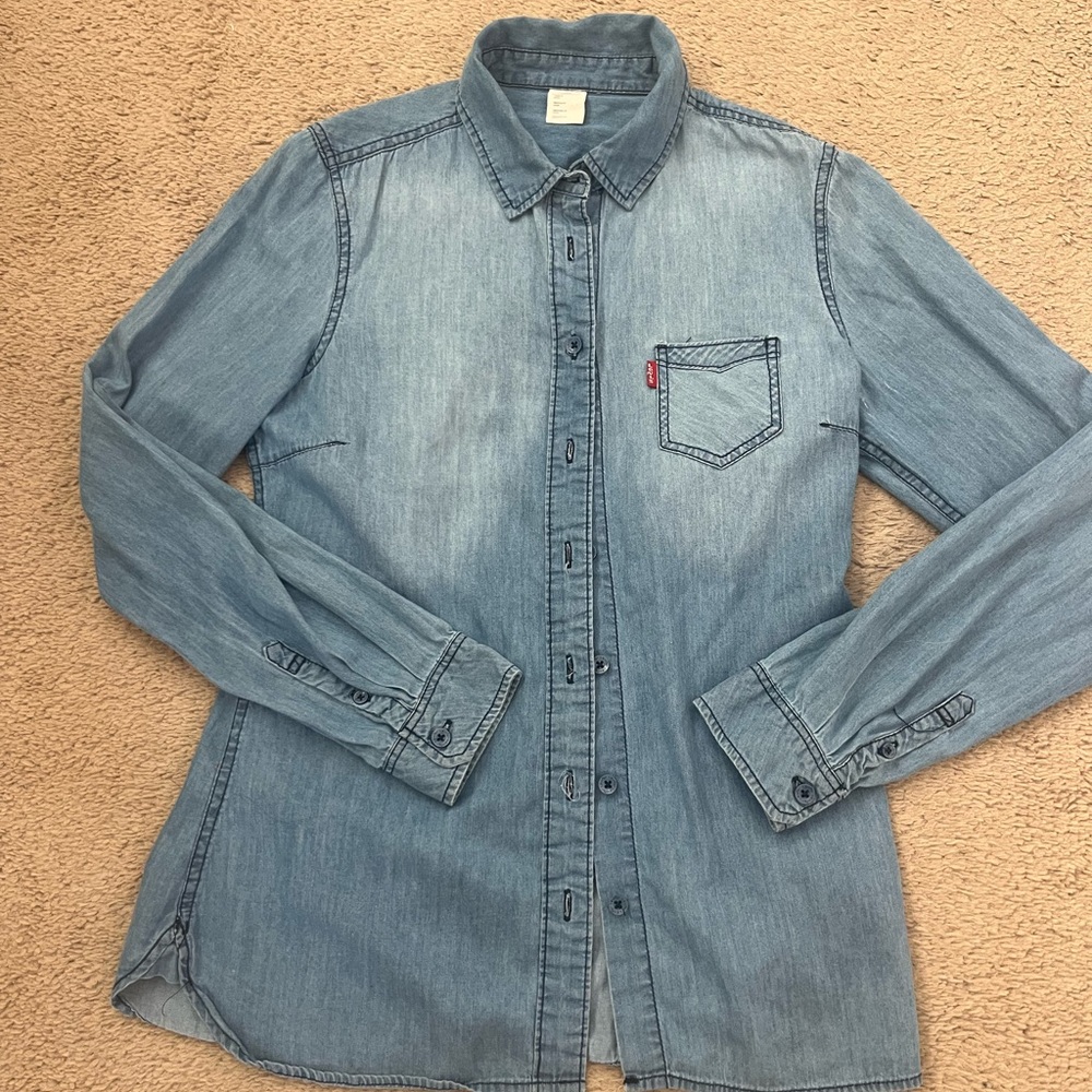 Levi’s Iconic Western Washed Blue Denim Button-Up Shirt size SP